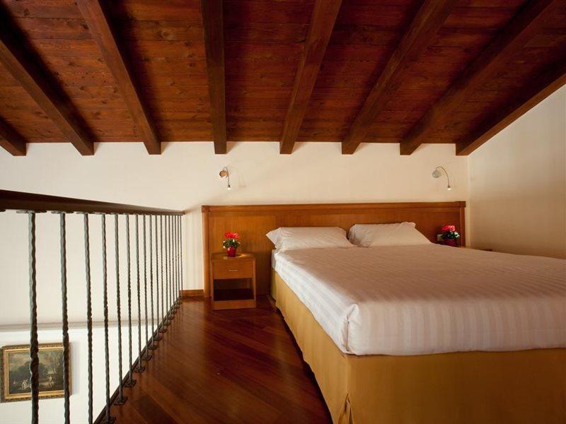 Flora 4* Cagliari