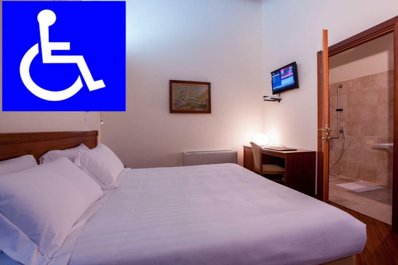 Flora Hotel 4*